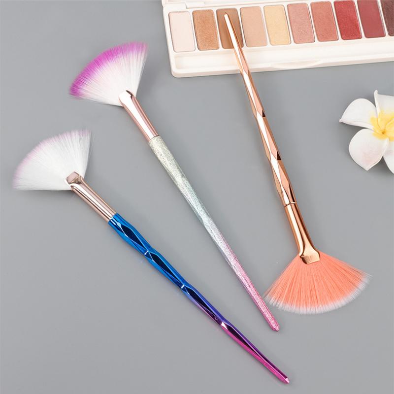 Beauty Queen Makeup - Pennello grande piatto a ventaglio per