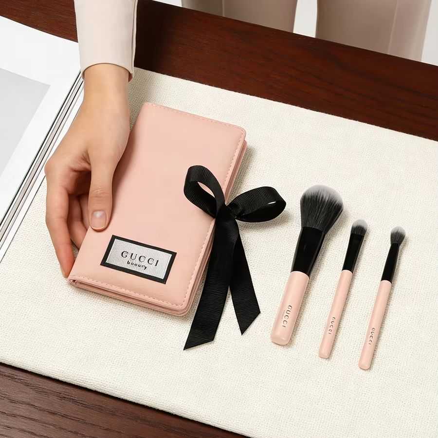 Set di pennelli per trucco GUC - Ysl Beauty Makeup recensione e prezzo