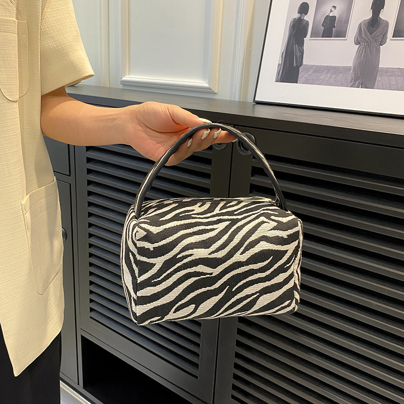 Borsa per trucco leopardata Bo - Ysl Beauty Makeup Bag recensione e prezzo